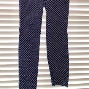 Capris 💙 size 6 💙